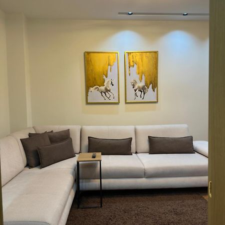 Dry Lake Apartment Tirana Exterior foto